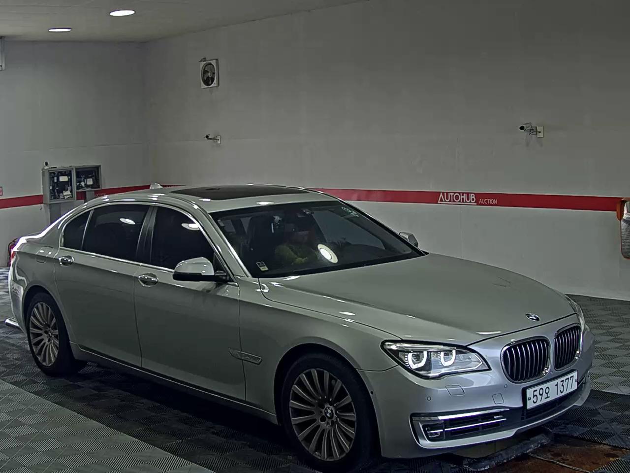 2013 - bmw m7