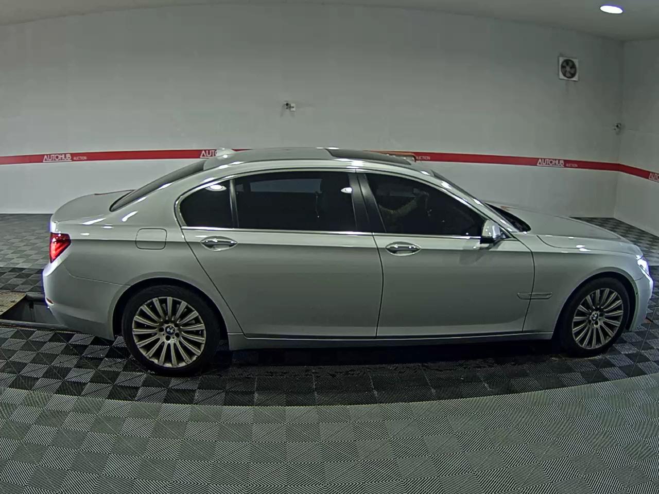 2013 - bmw m7