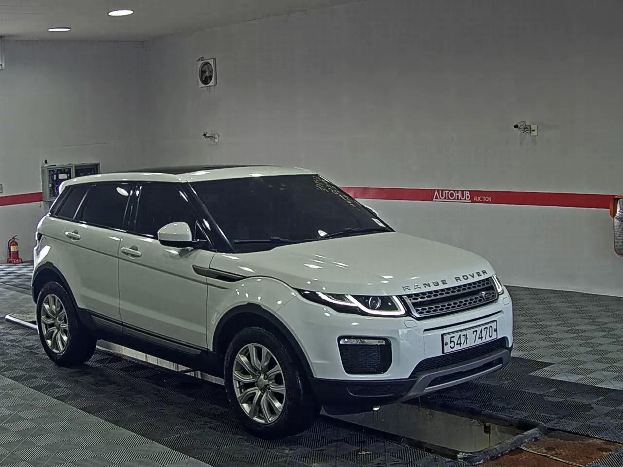 لاند روفر Rover رينج روفر Evoque 2.0 Td4 Se 2018 SE