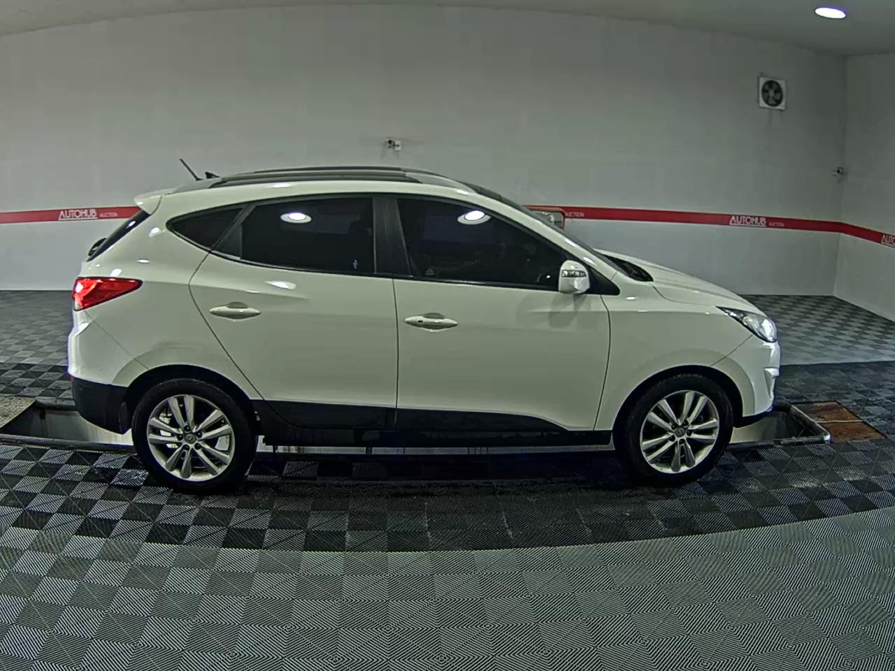 2012 - hyundai tucson