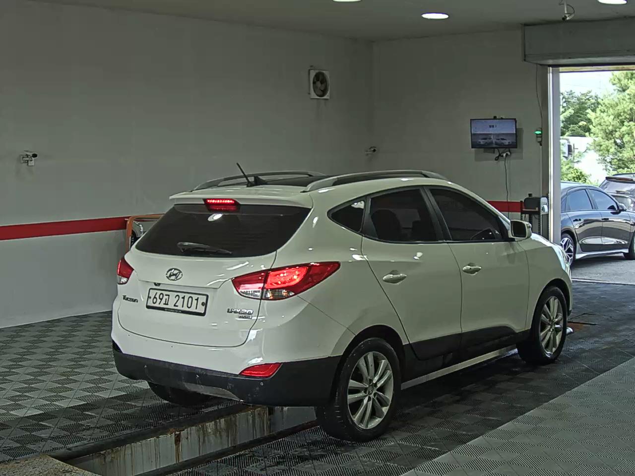 2012 - hyundai tucson