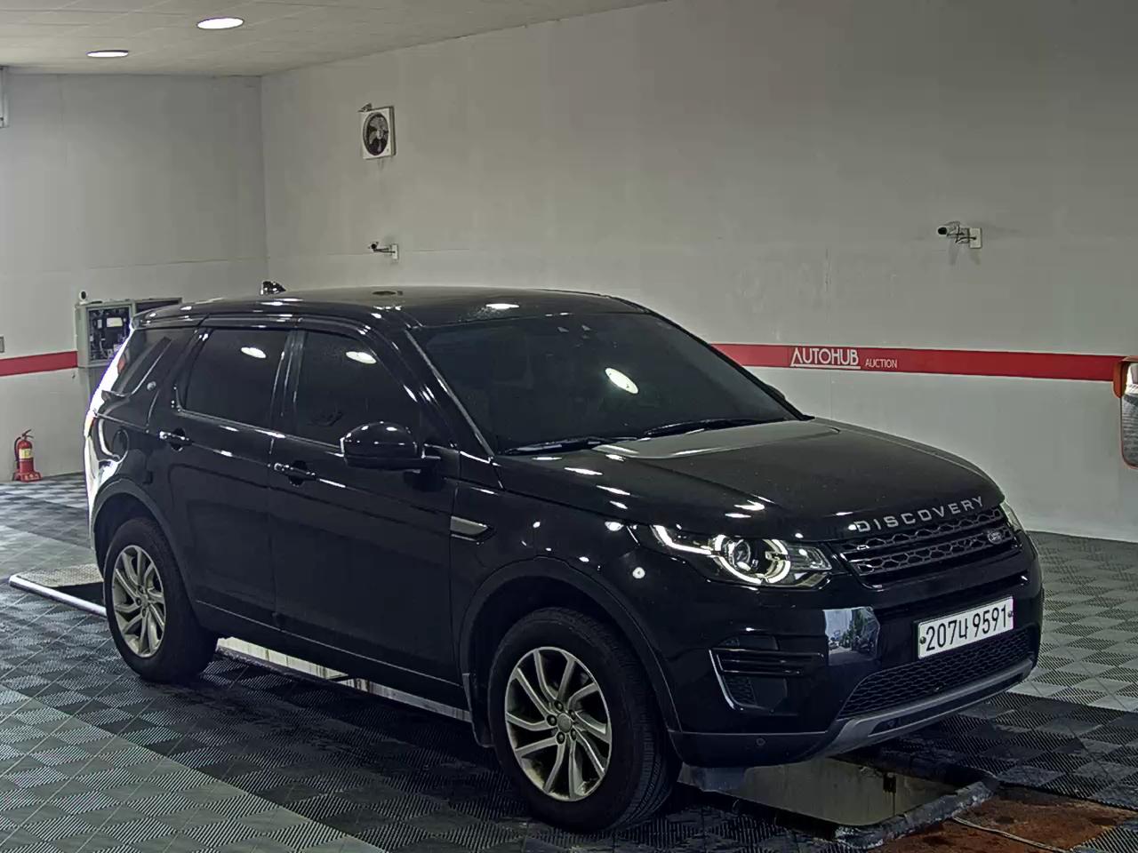 2019 - land rover discovery