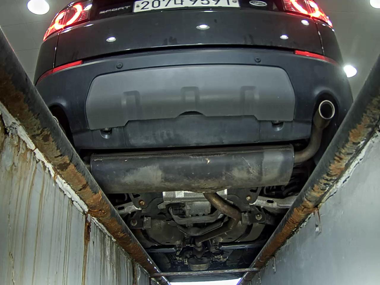 2019 - land rover discovery