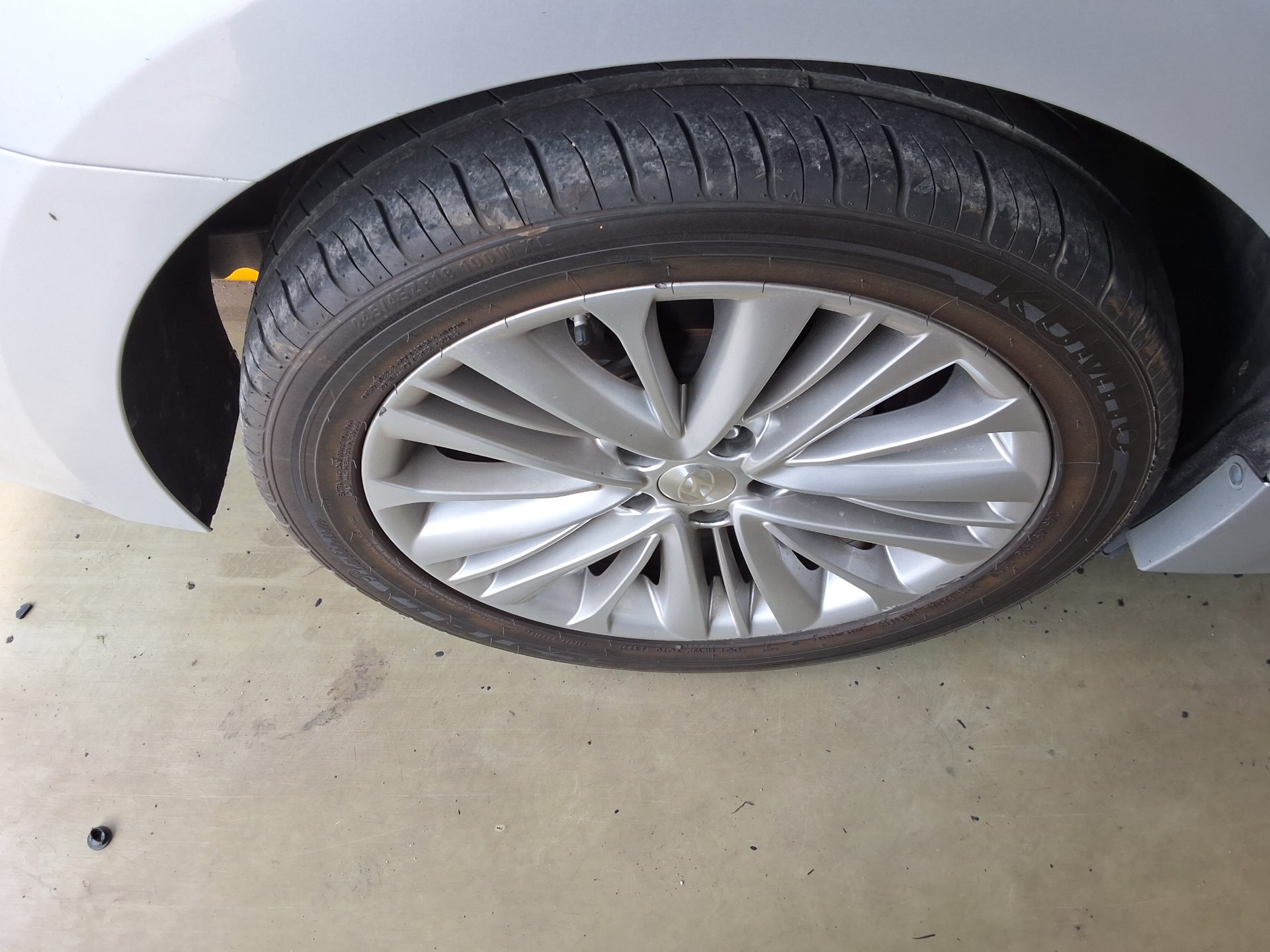 2016 - hyundai aslan