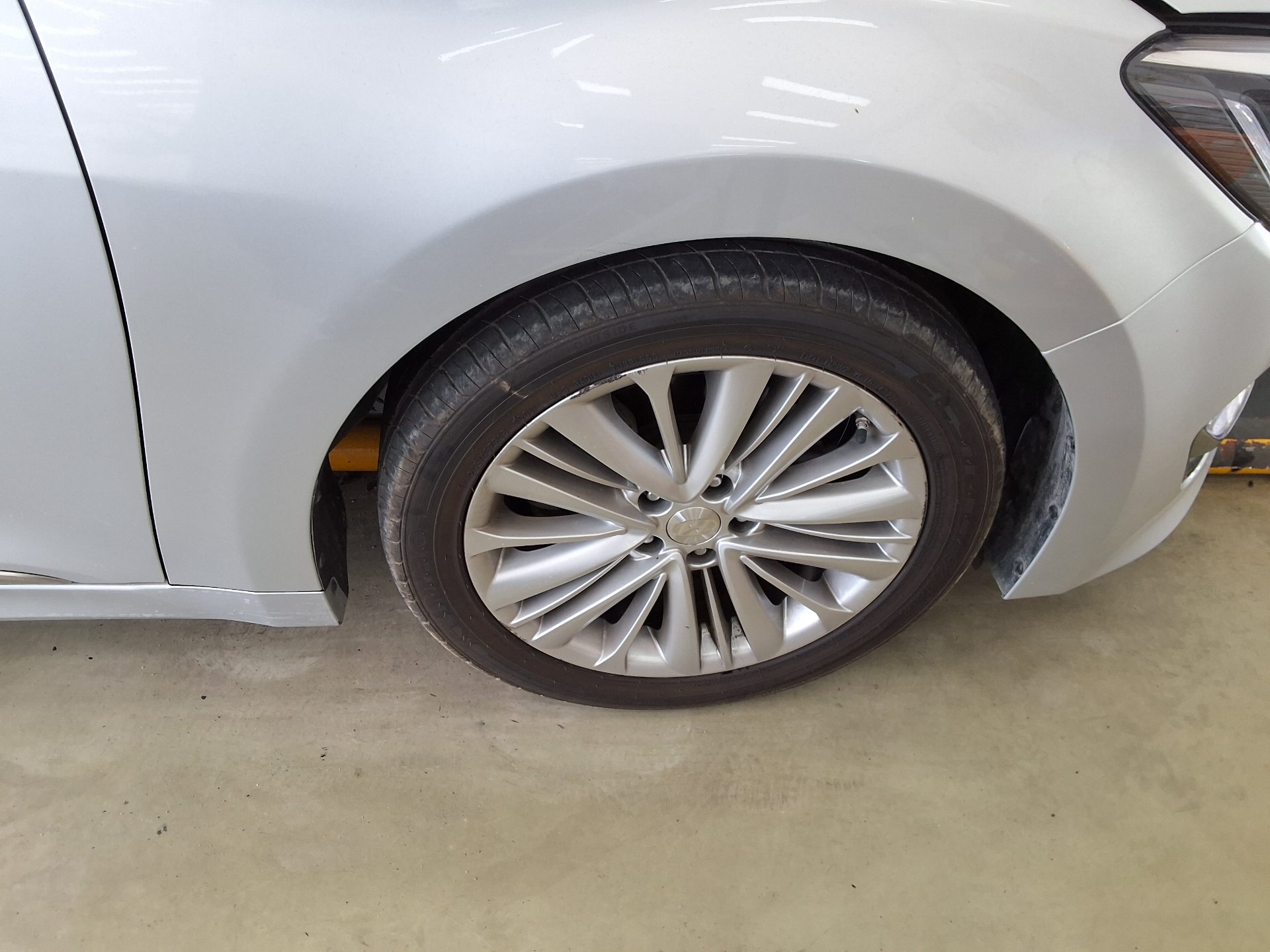 2016 - hyundai aslan