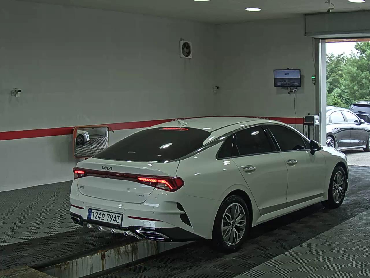 2023 - kia k5
