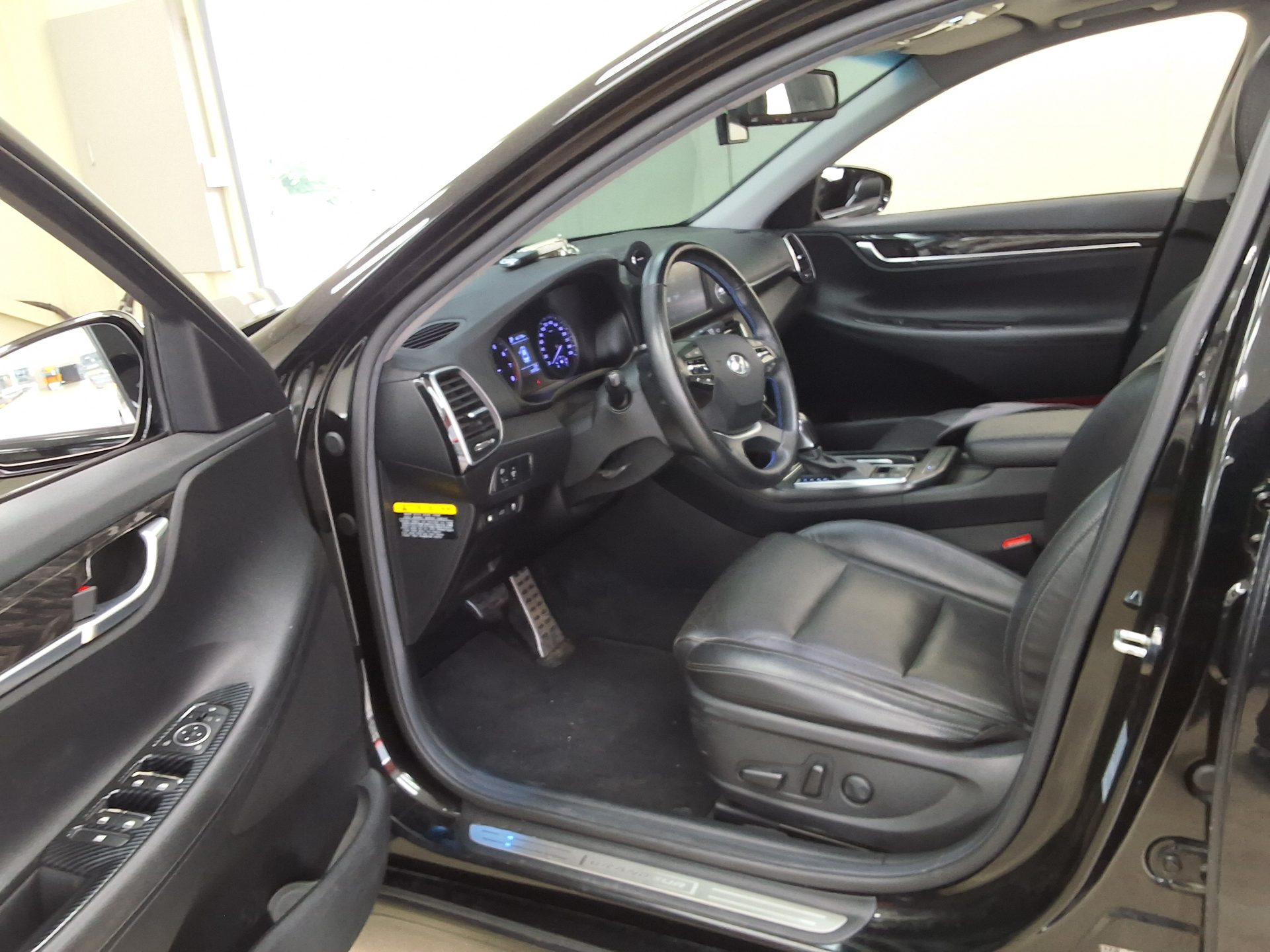2018 - hyundai grandeur