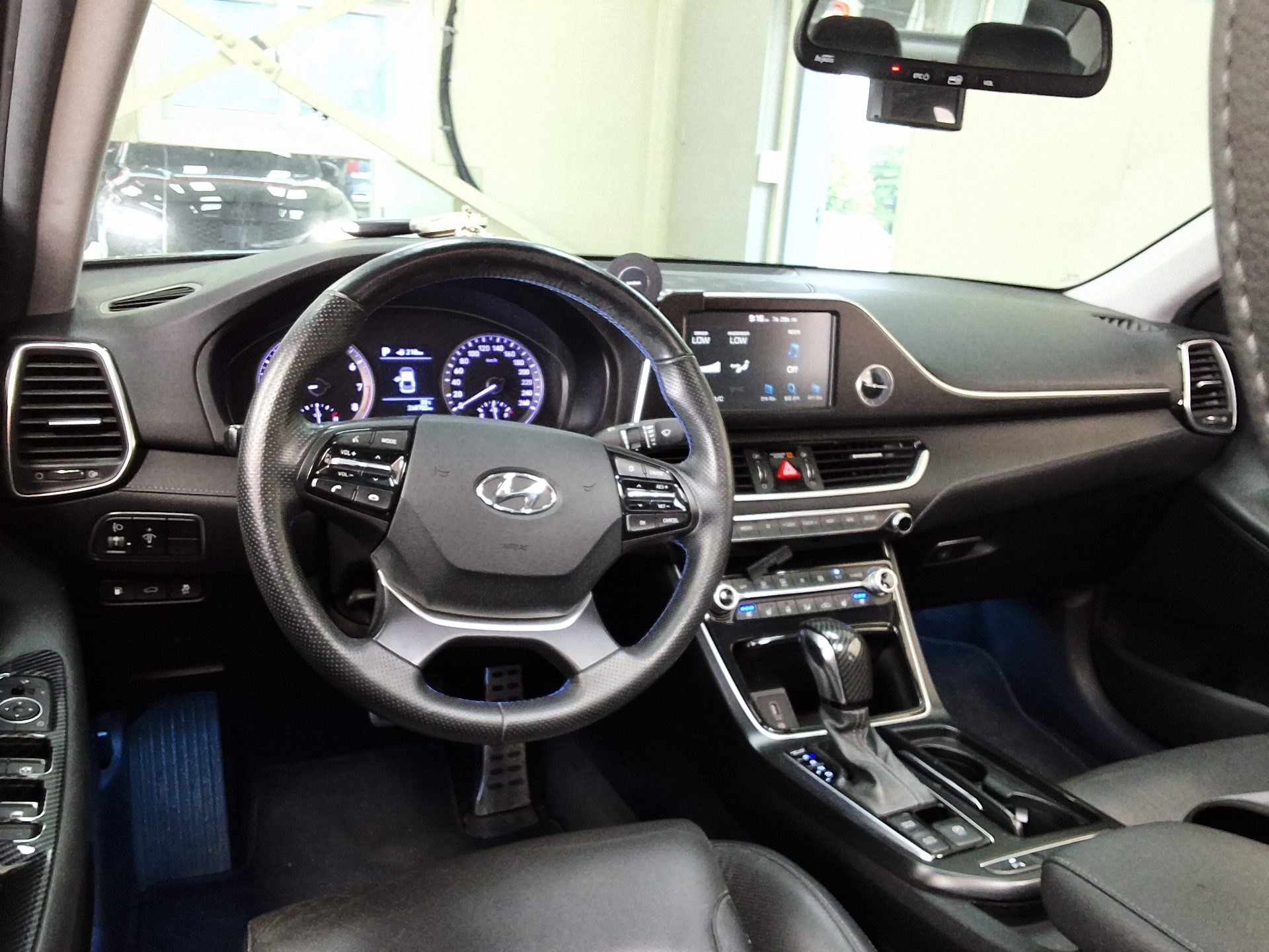 2018 - hyundai grandeur