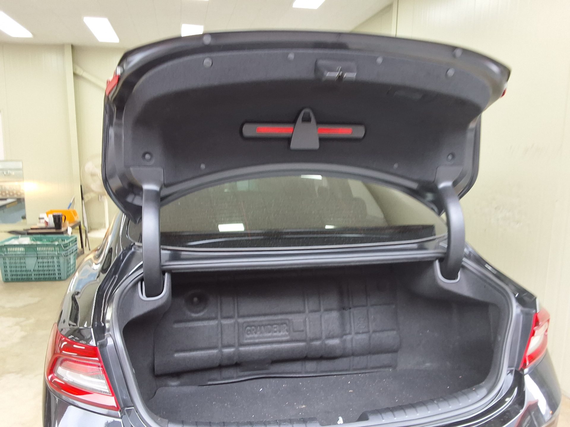 2018 - hyundai grandeur