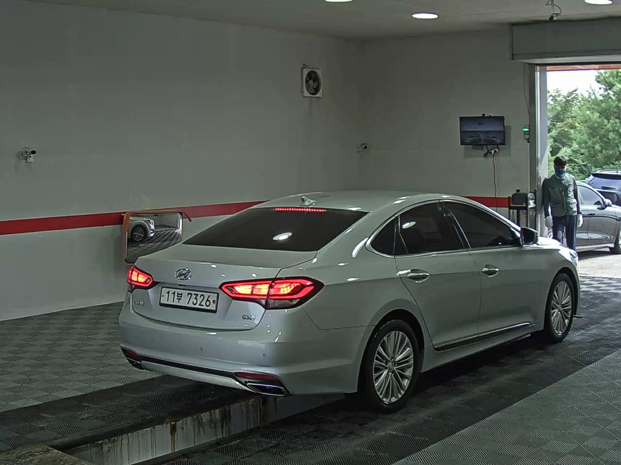 2016 - hyundai aslan
