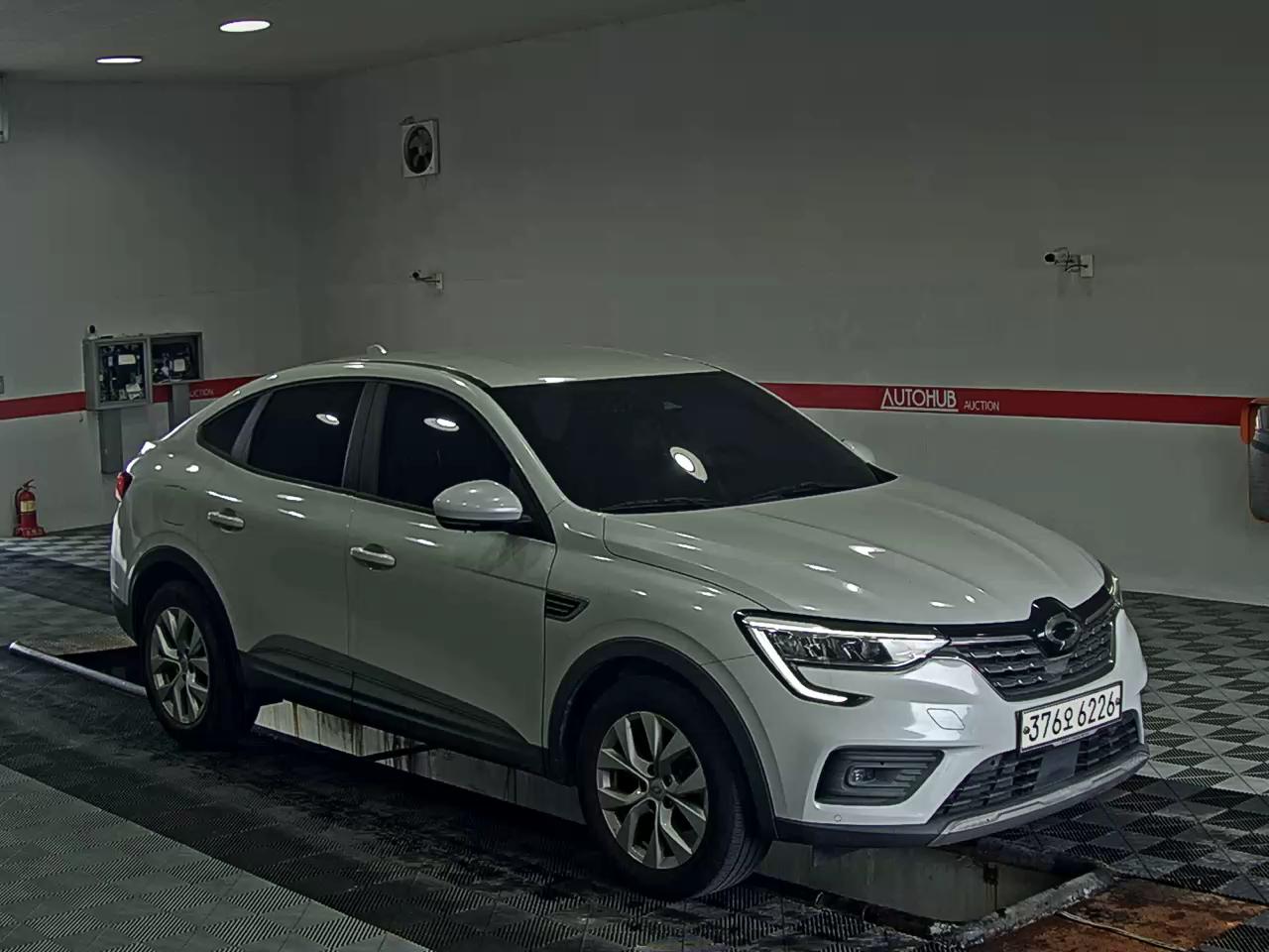 2020 - renault xm3