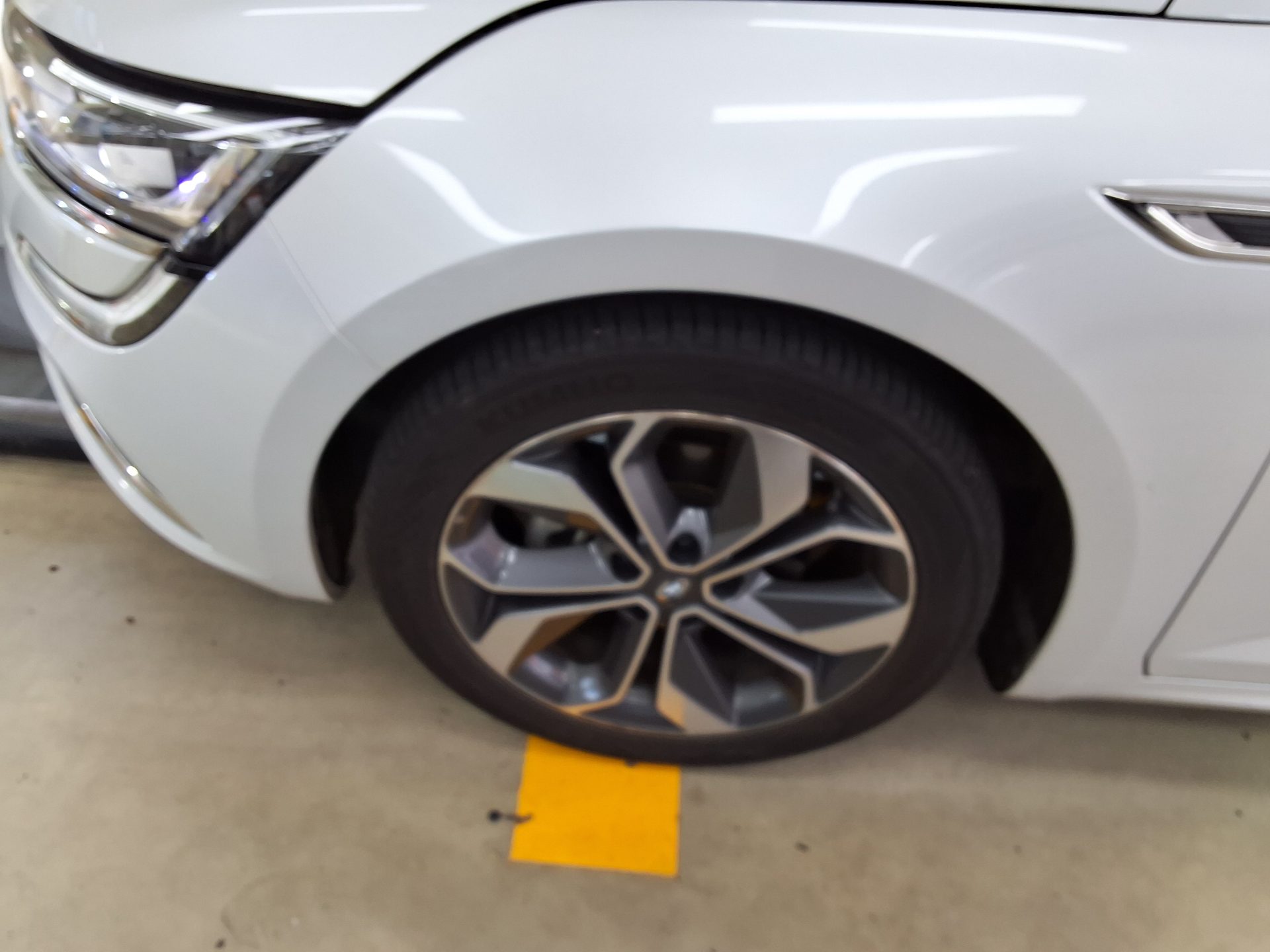 2019 - renault sm6