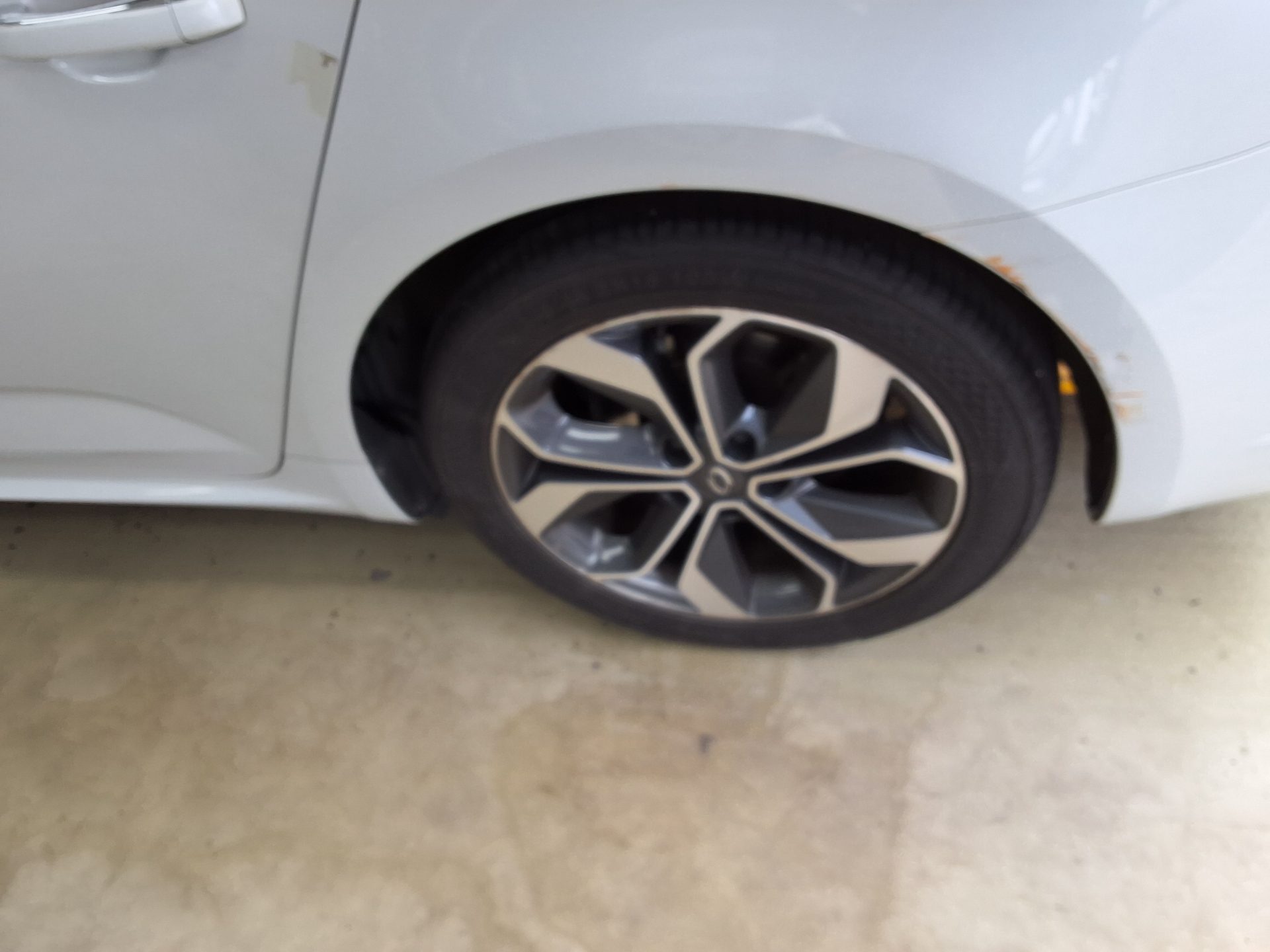2019 - renault sm6