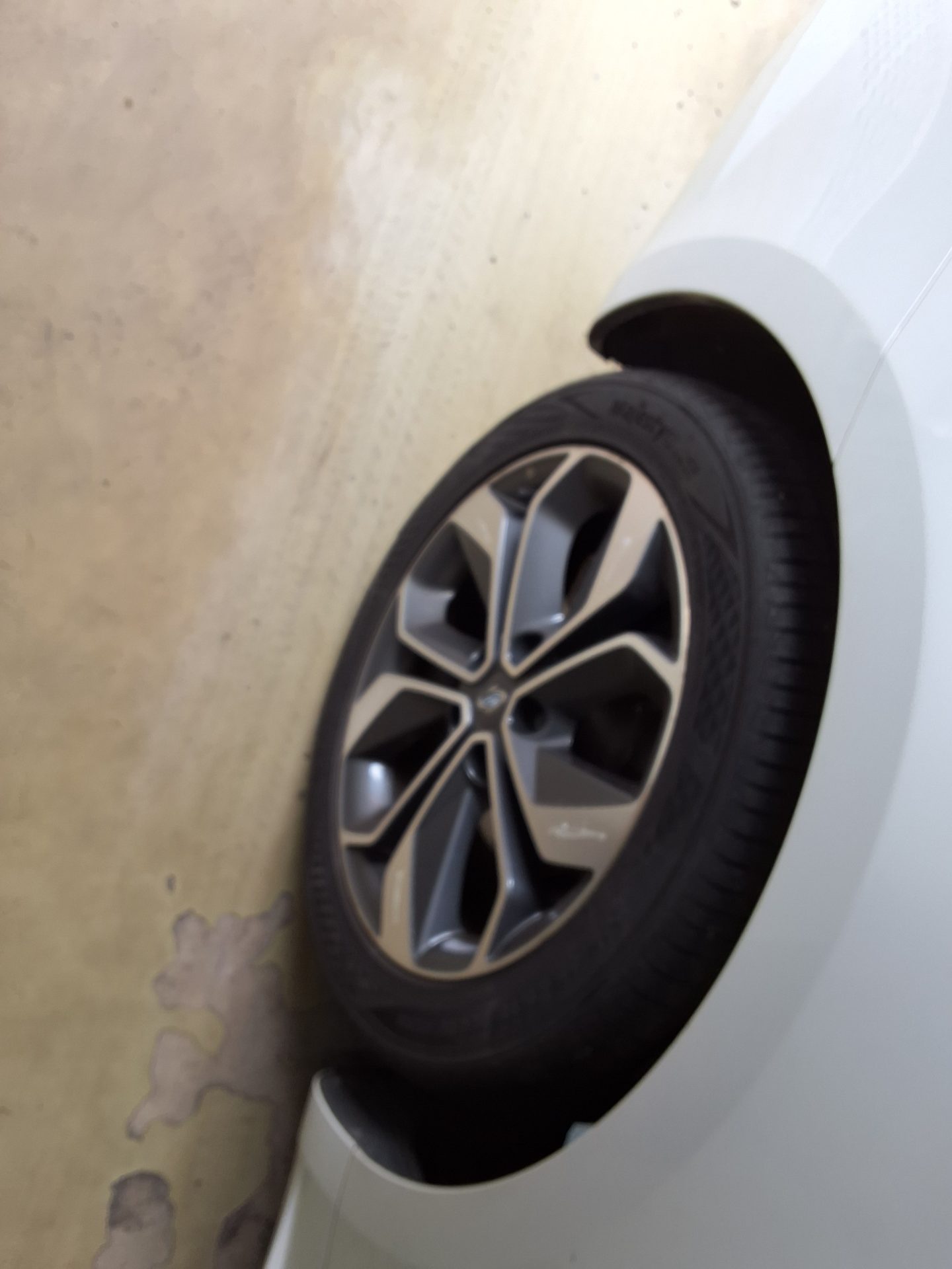 2019 - renault sm6