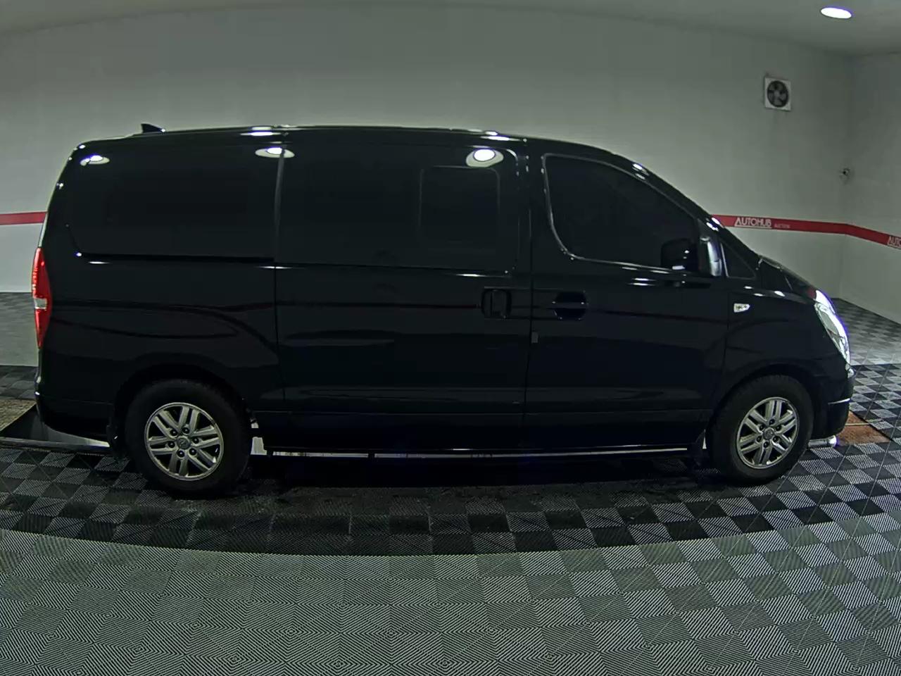 2017 - hyundai grand starex