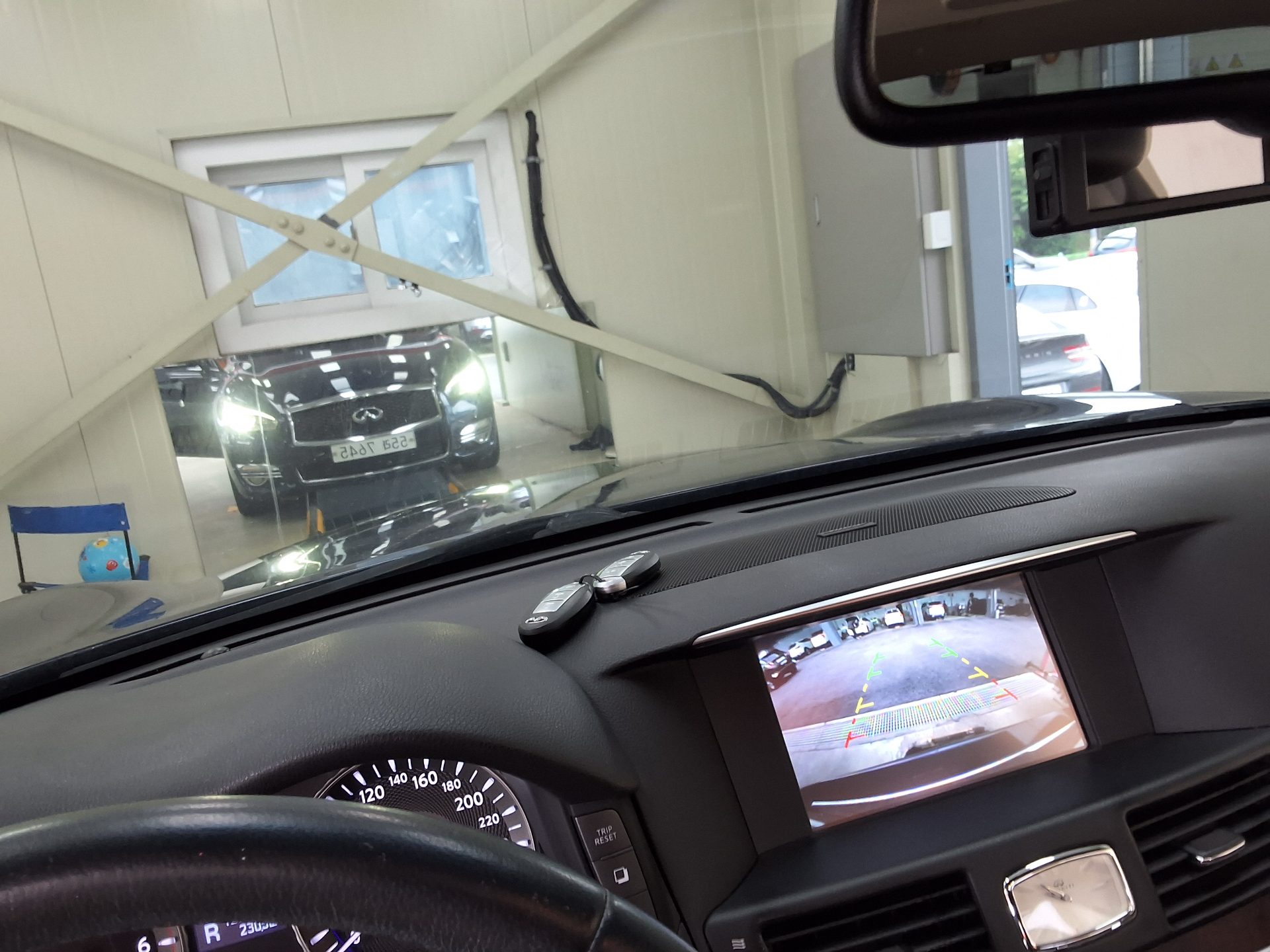 إنفينيتي Q70 3.0D 2015