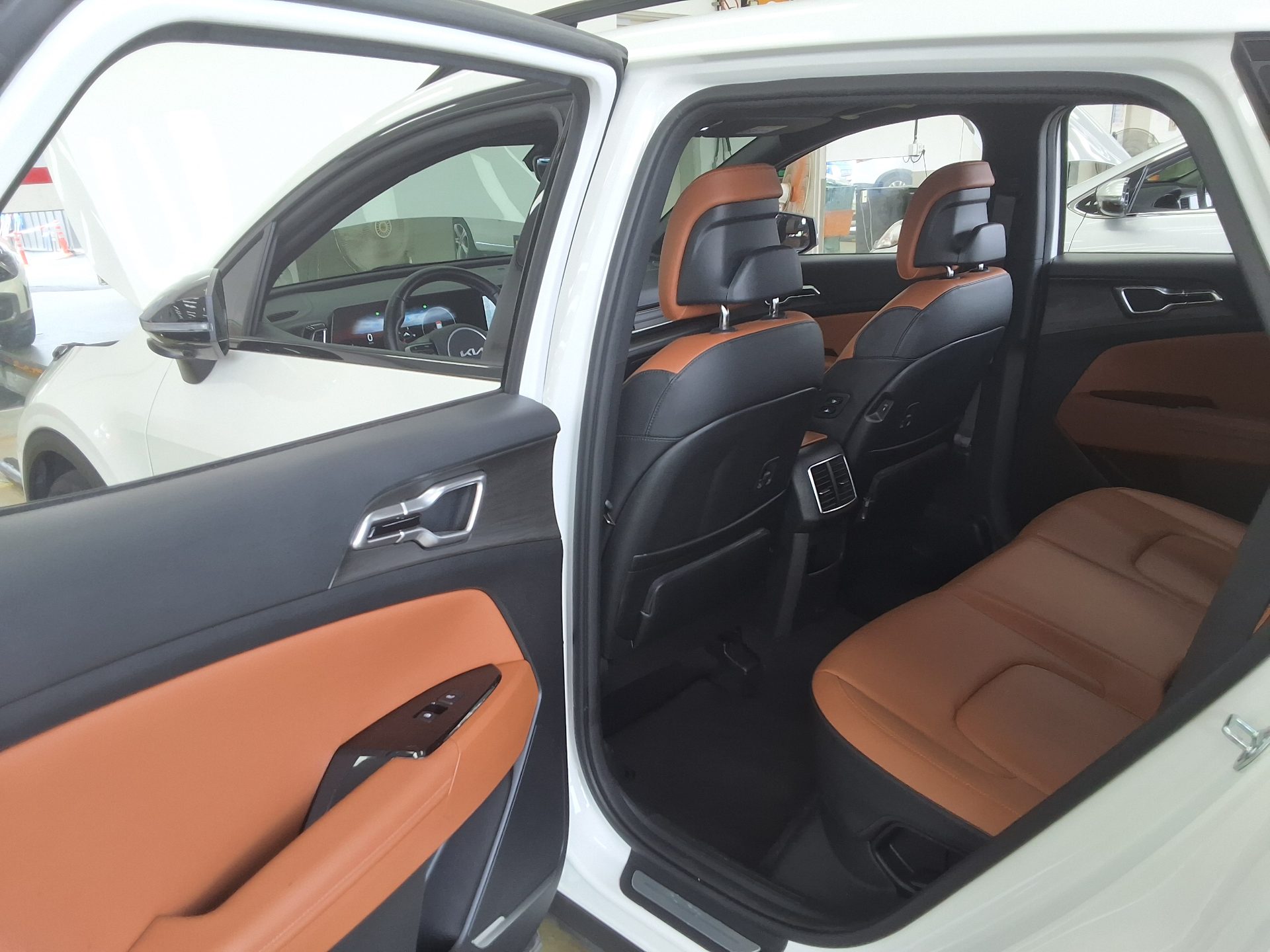 2023 - kia sportage