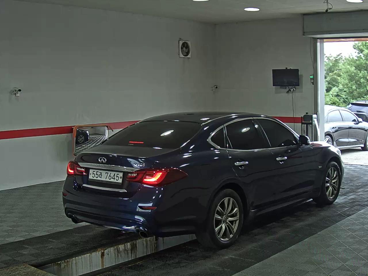 إنفينيتي Q70 3.0D 2015