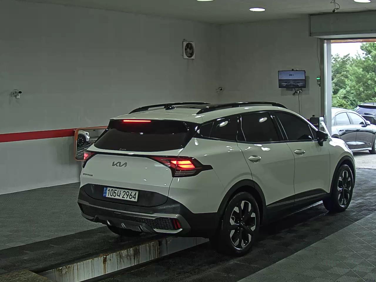 2023 - kia sportage