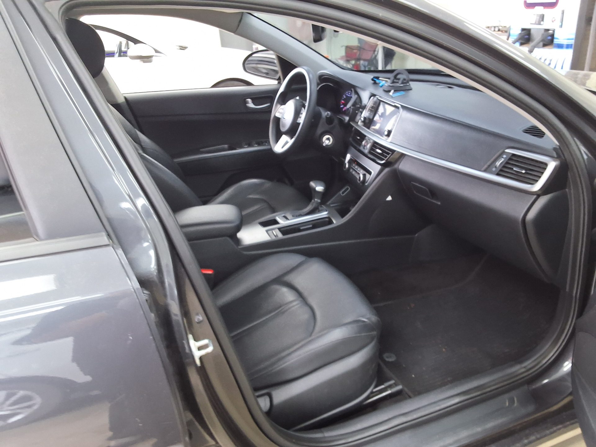 2020 - kia k5