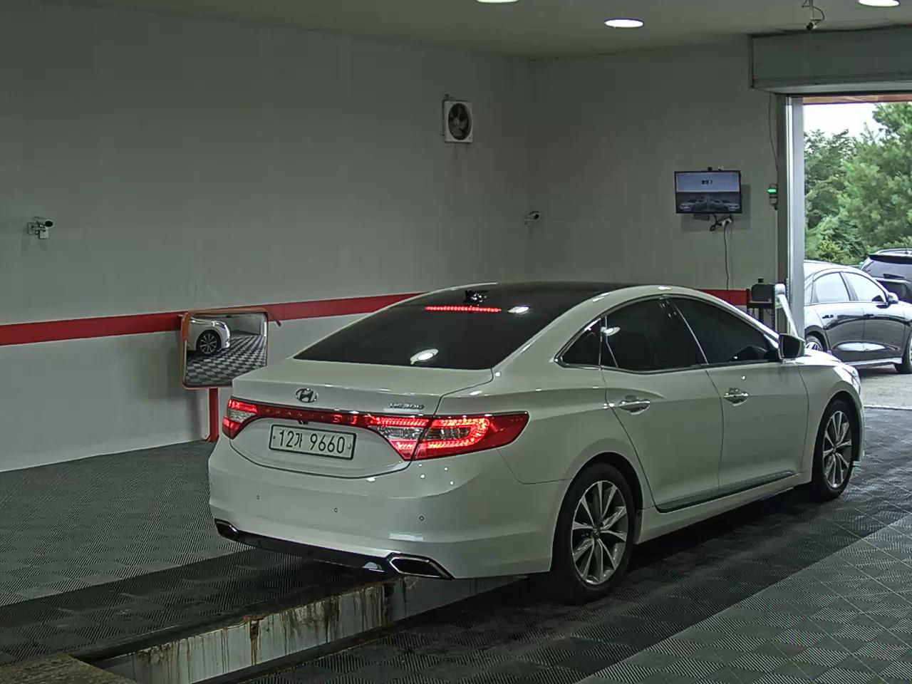 2015 - hyundai grandeur