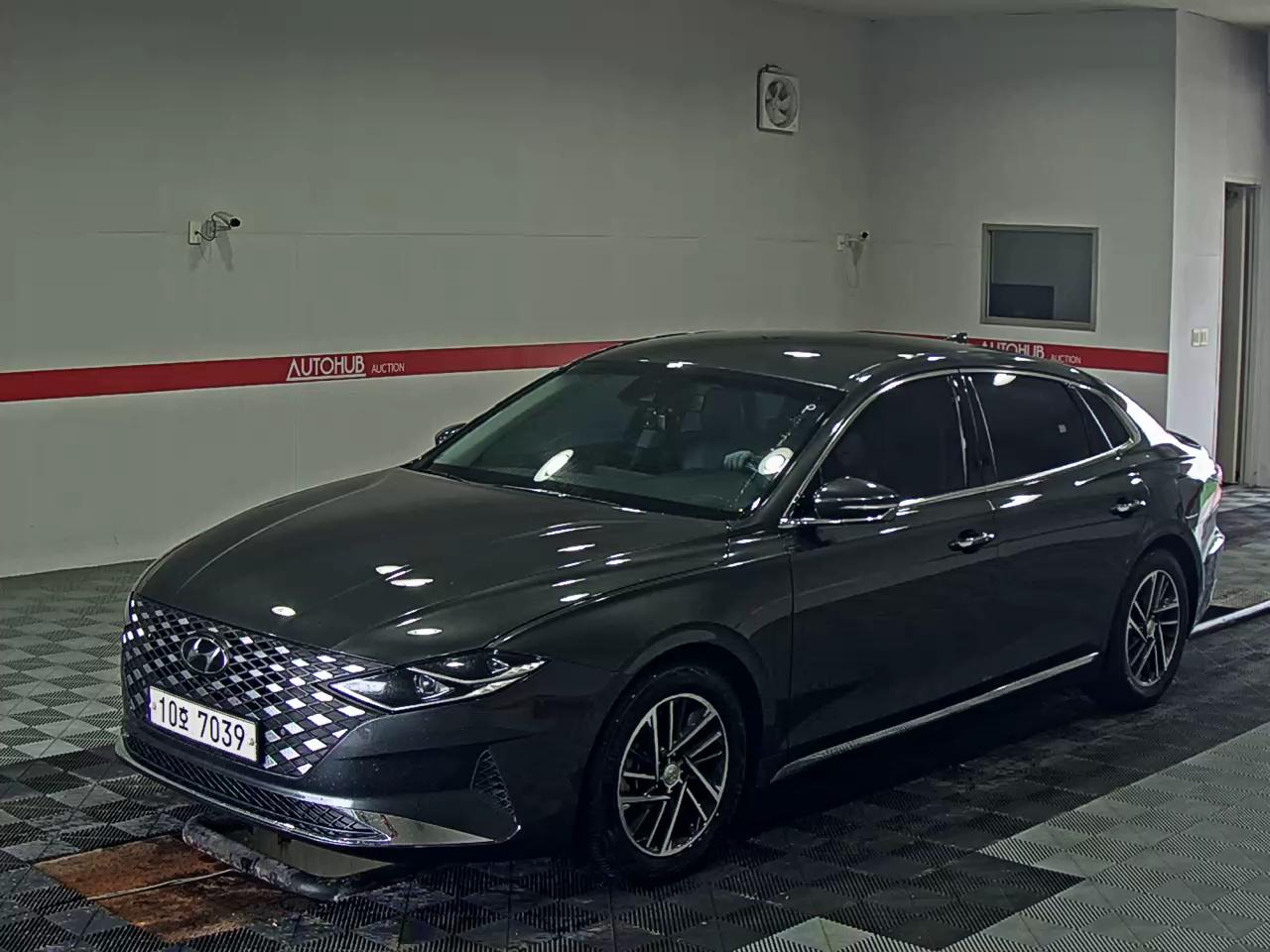 HYUNDAI THE NEW GRANDEUR IG LPi RENTAL CAR PREMIUM