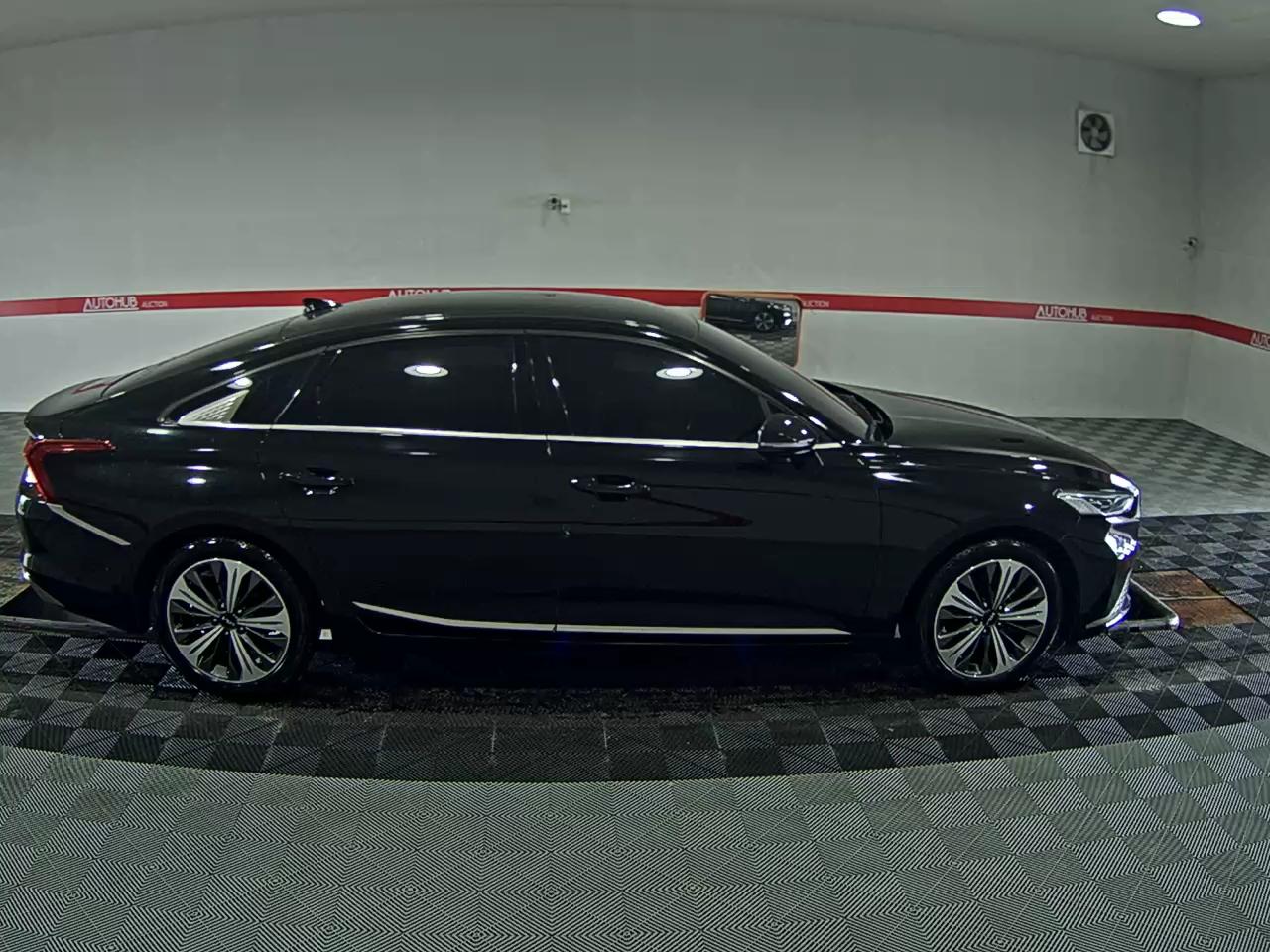 2023 - kia k8