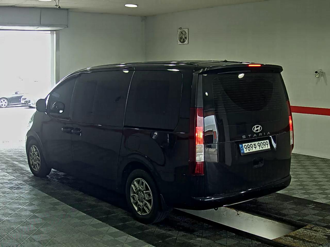 2022 - hyundai staria