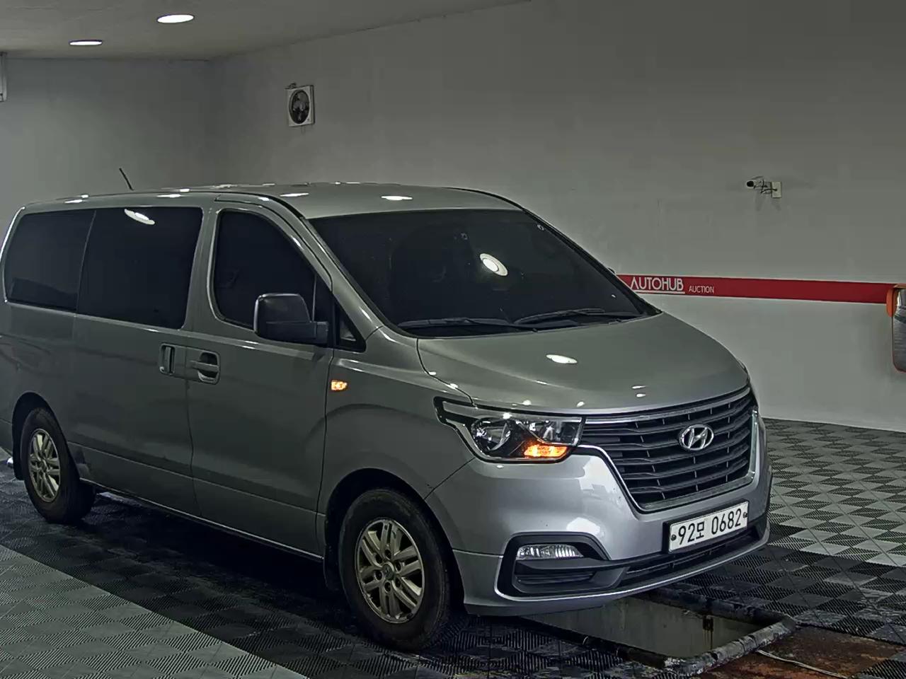 2021 - hyundai grand starex