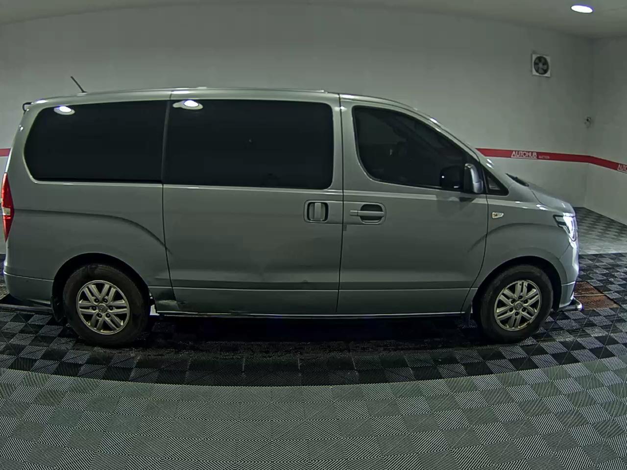 2021 - hyundai grand starex