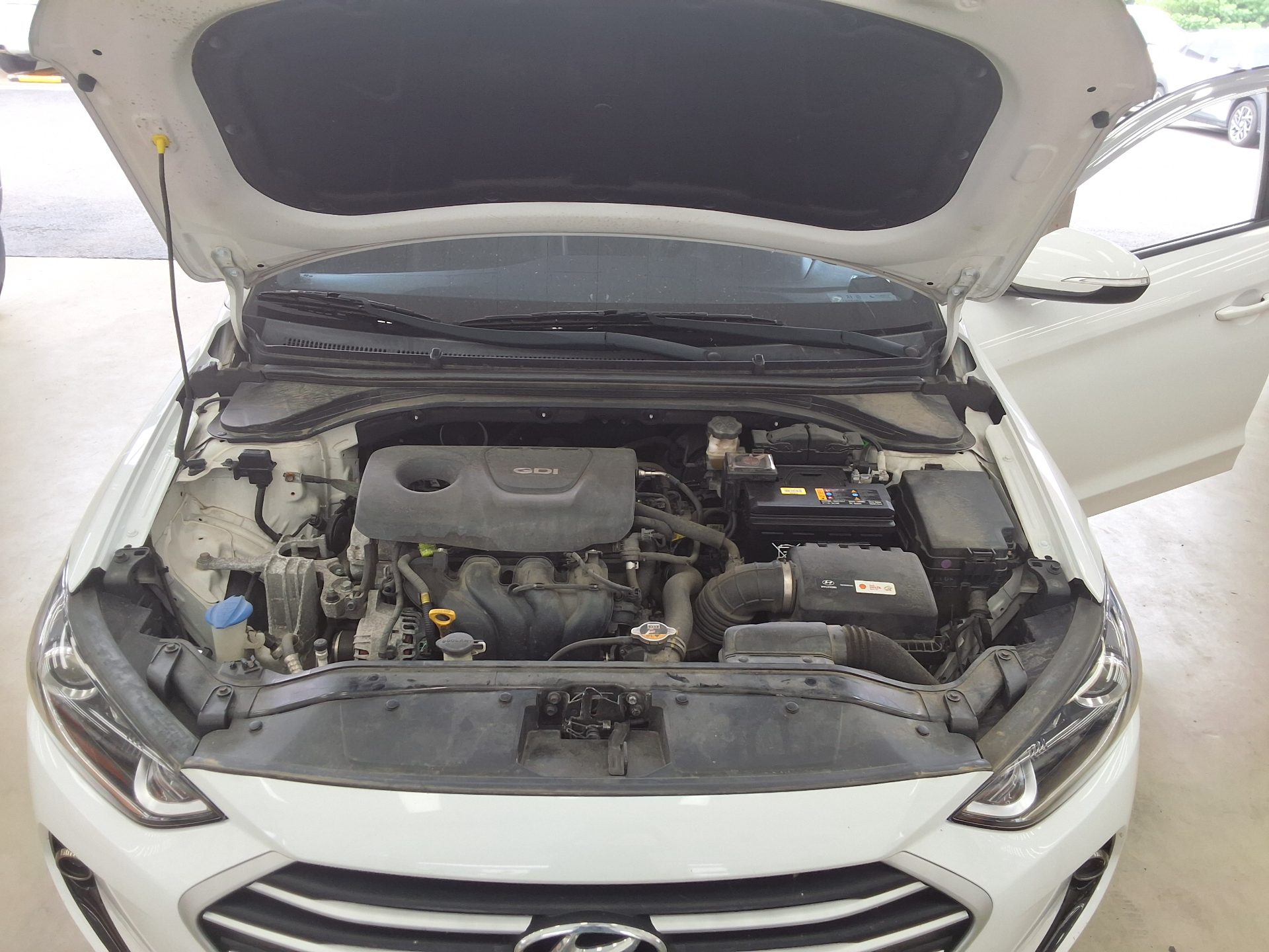 2017 - hyundai avante