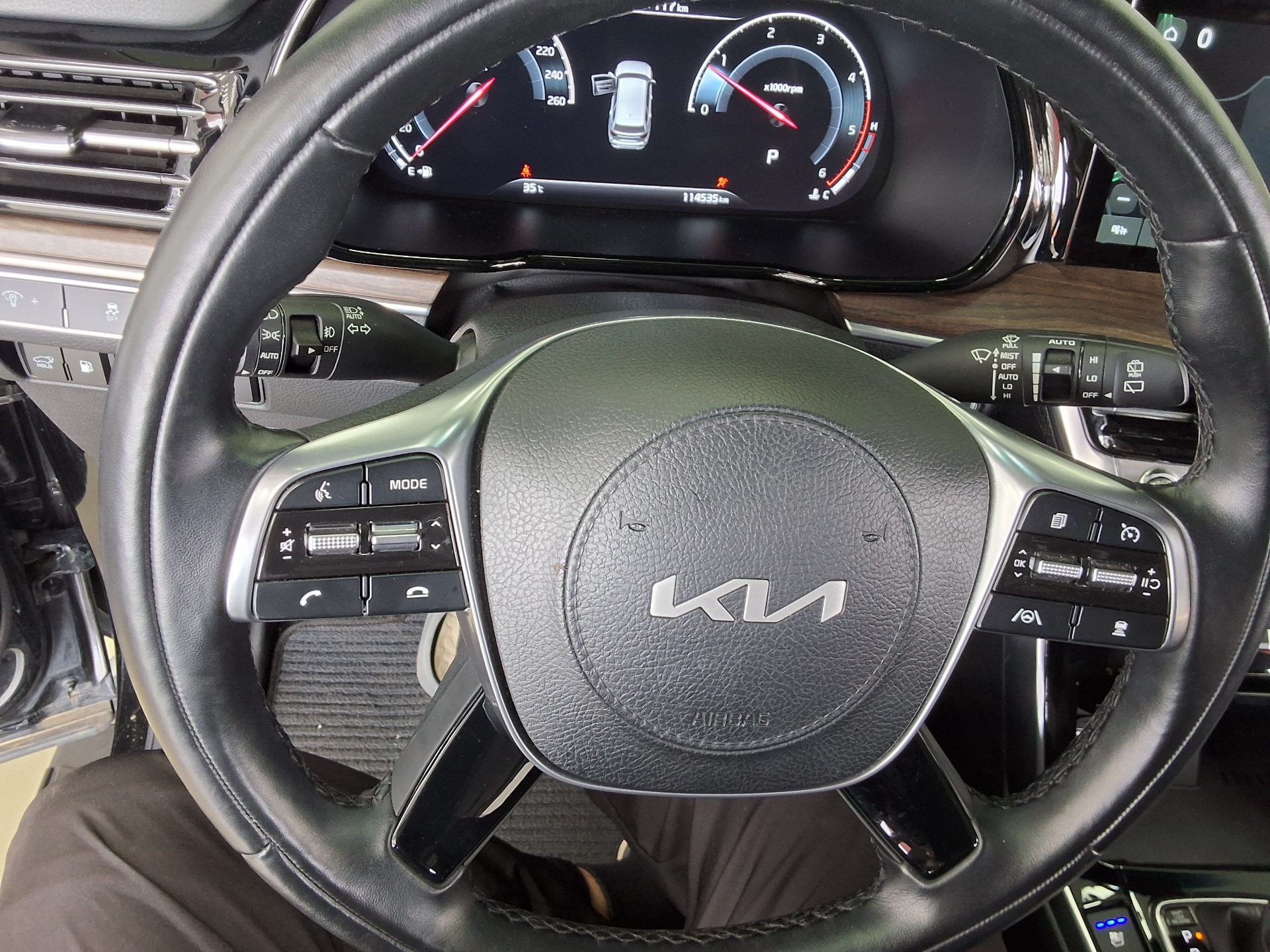 2022 - kia mohave