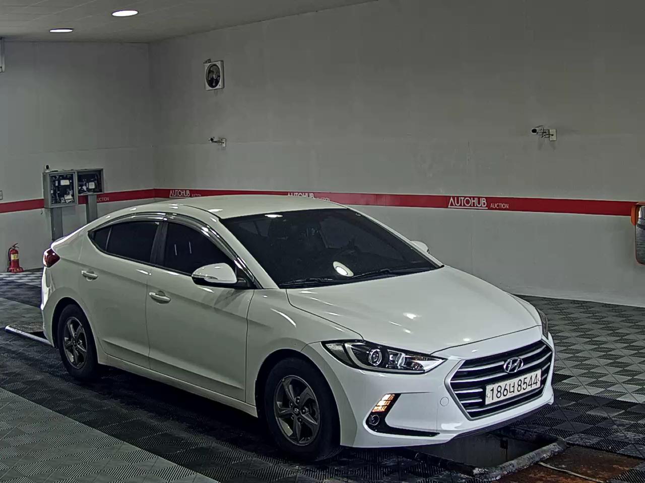 2017 - hyundai avante