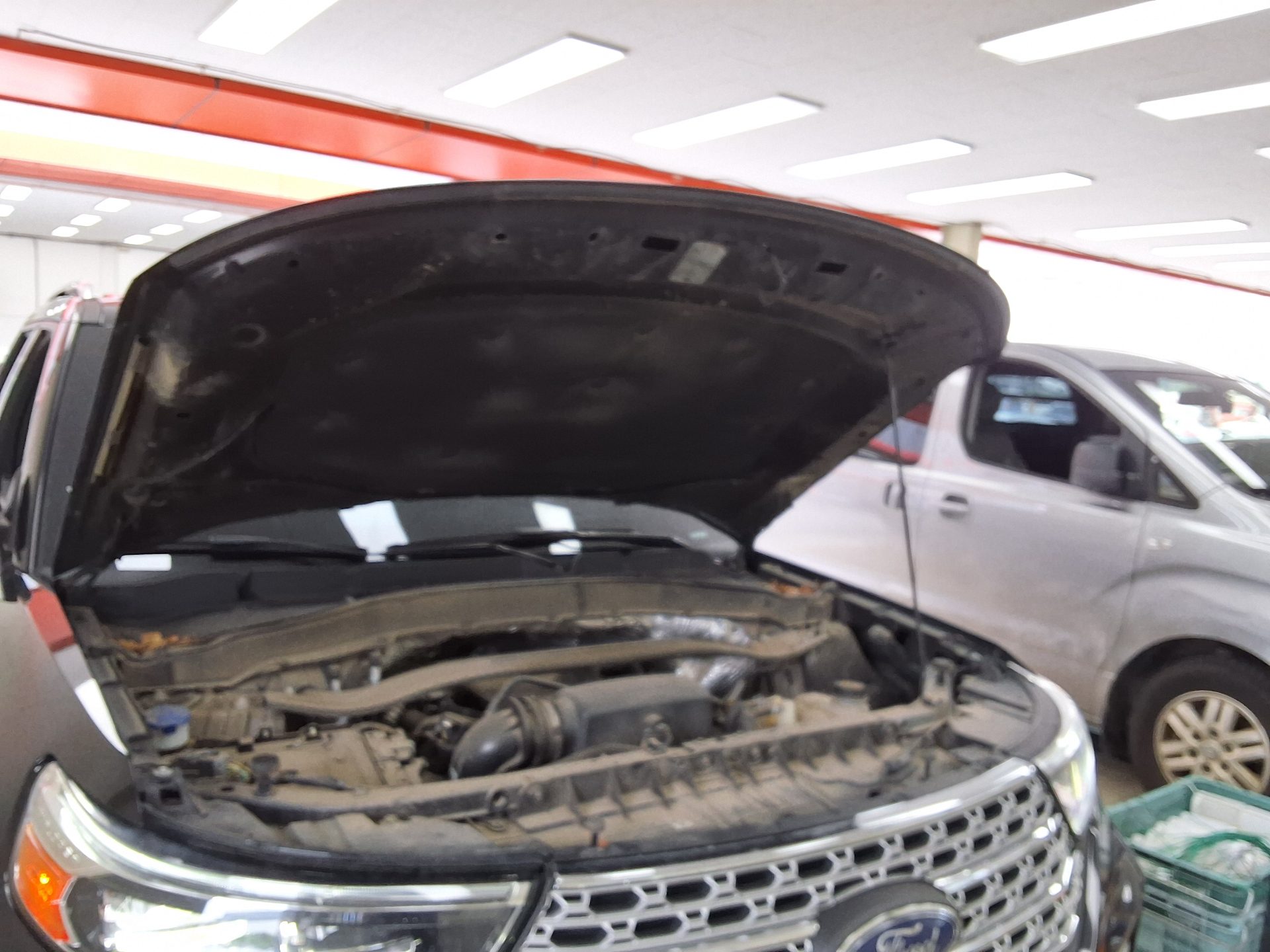 2020 - ford explorer