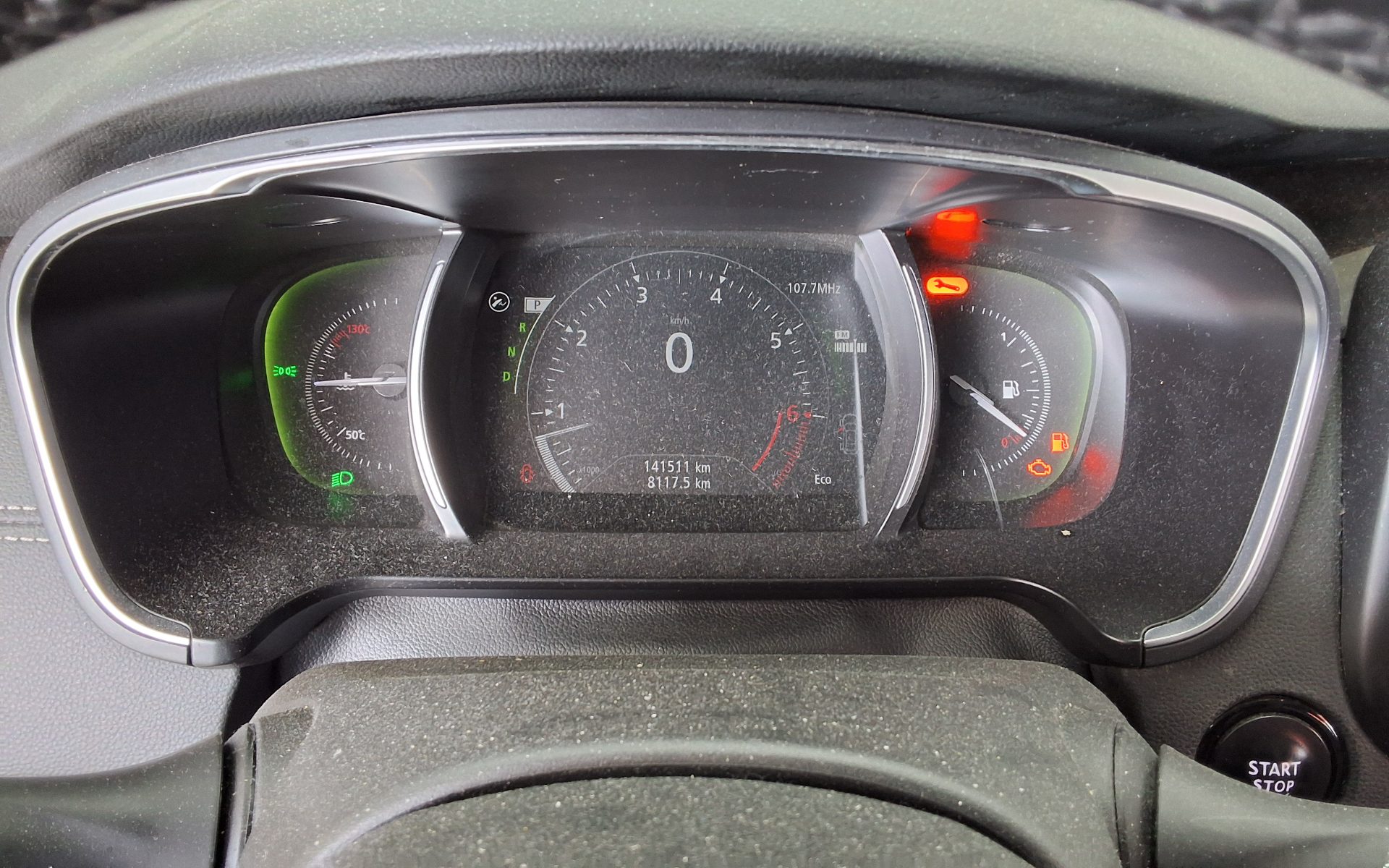 2016 - renault sm6