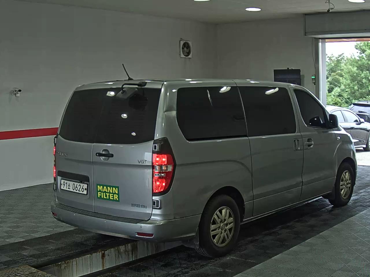 2020 - hyundai grand starex