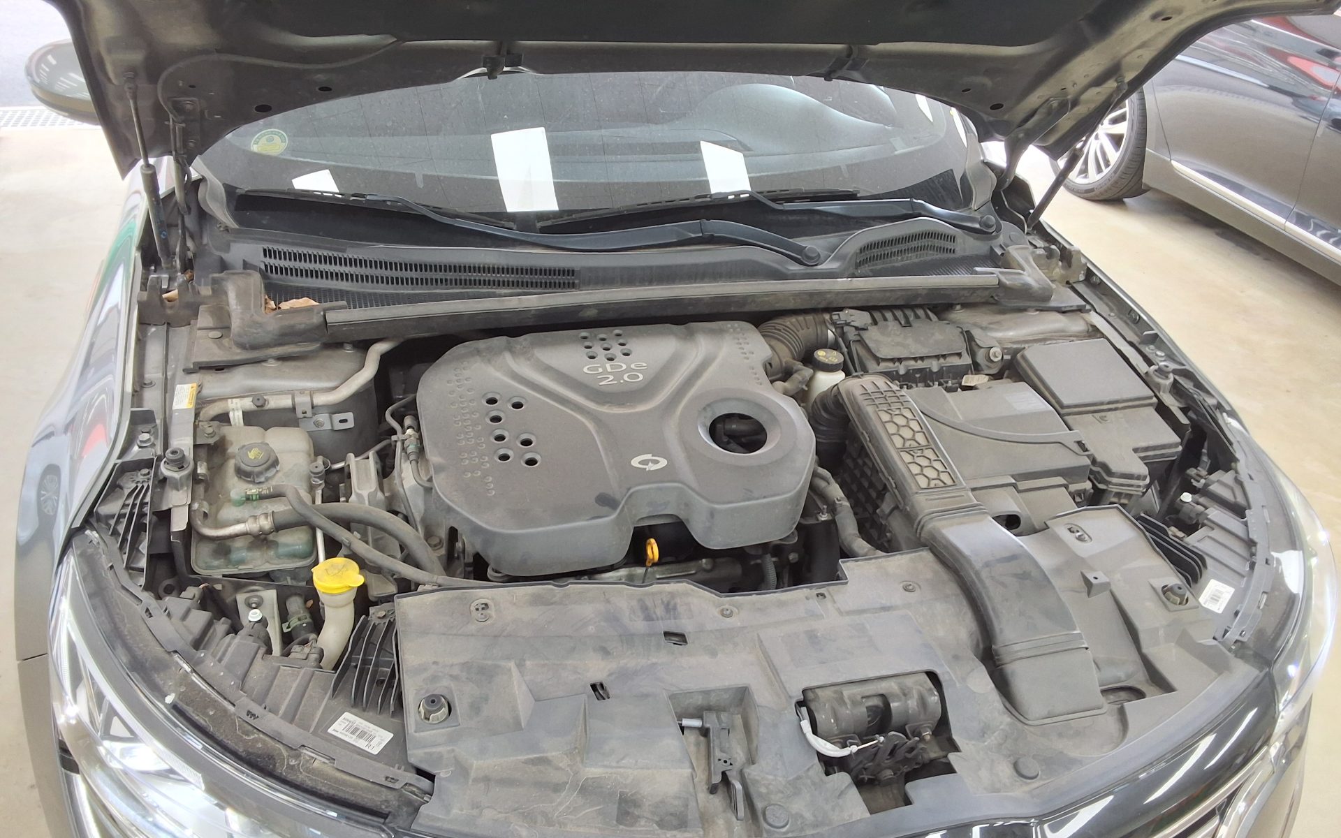 2016 - renault sm6