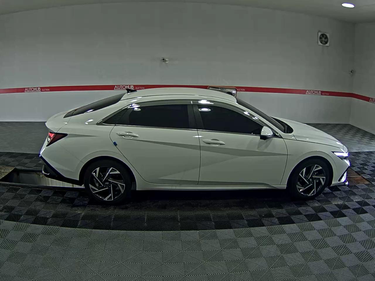 2024 - hyundai avante
