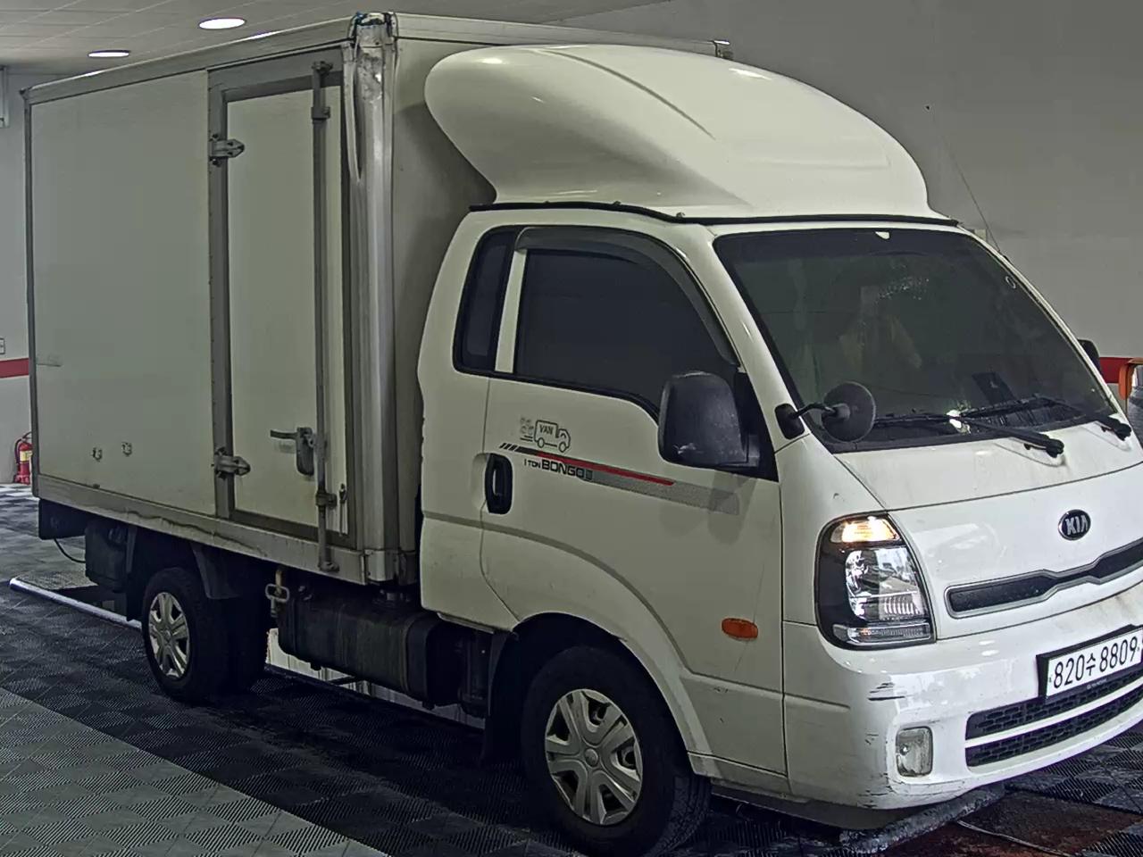 2022 - kia truck