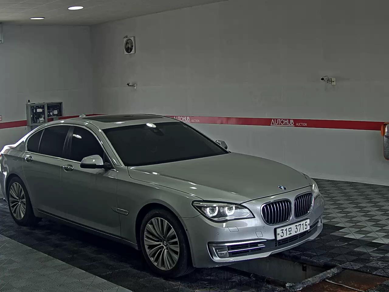 بي إم دبليو 7 Series (5Th Gen) 740D إكس درايف 2013 740d