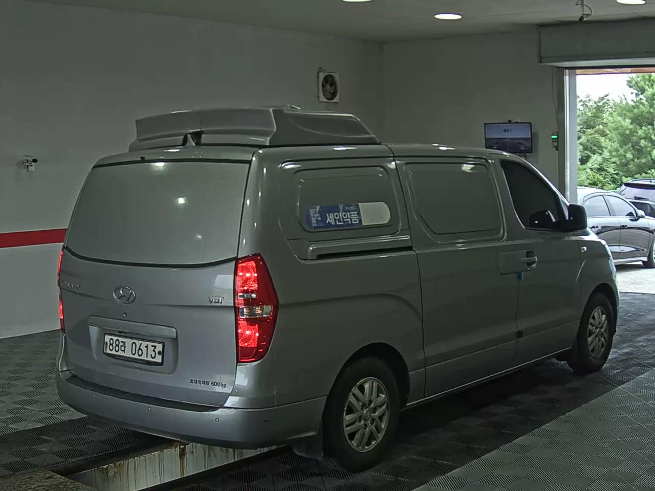 2019 - hyundai grand starex