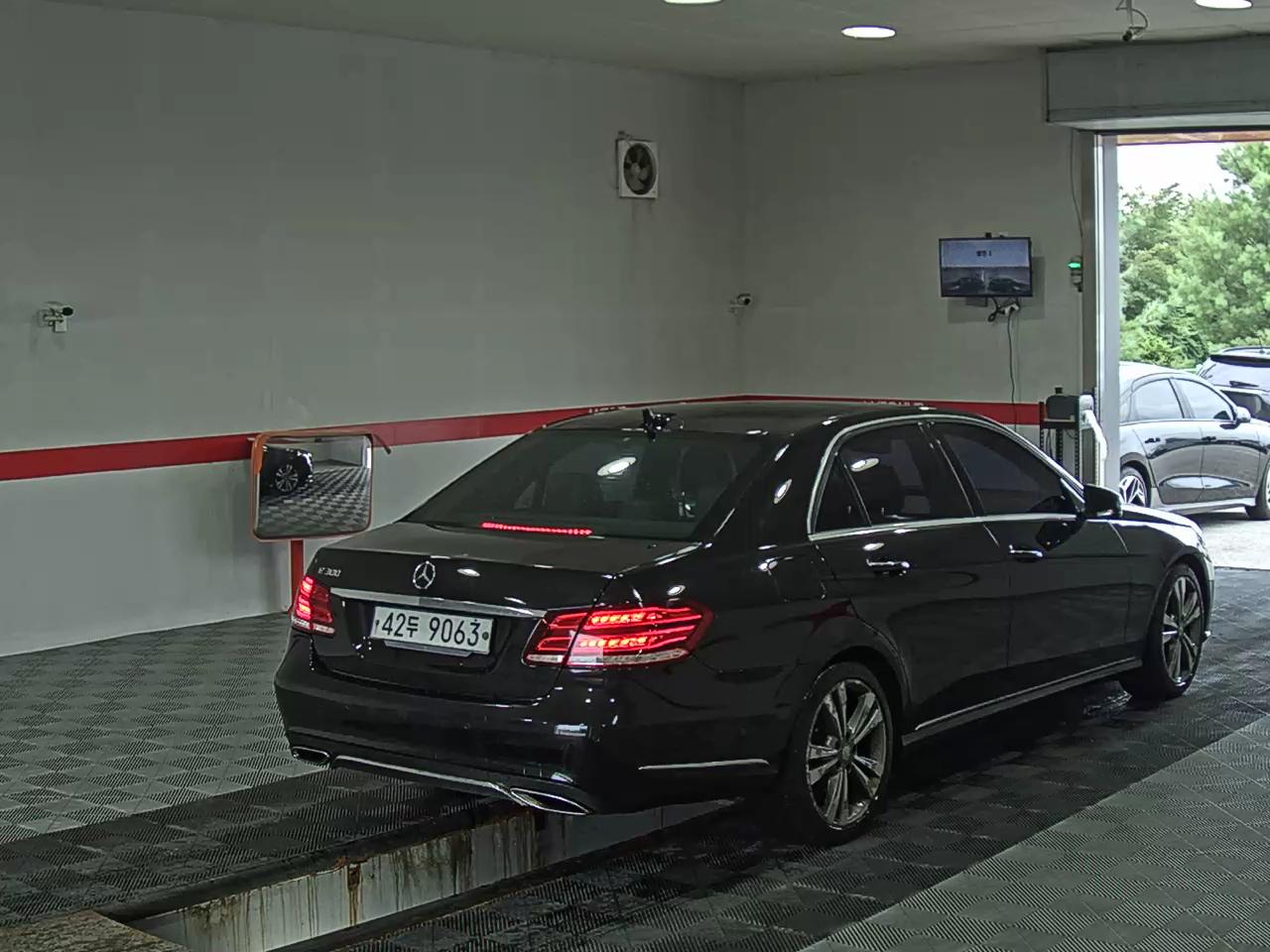 2015 - mercedes-benz e300