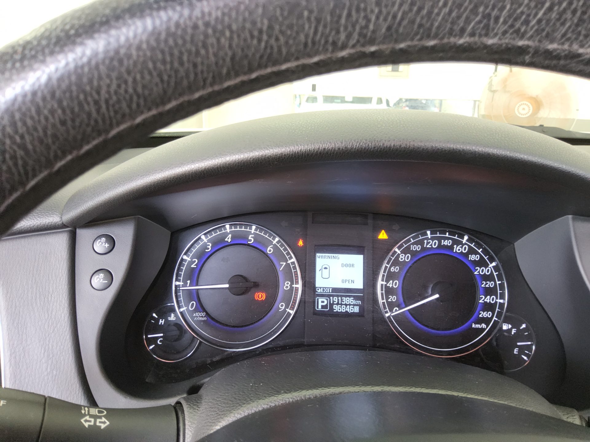 إنفينيتي Qx50 3.7 دفع كلي 2015 دفع رباعي