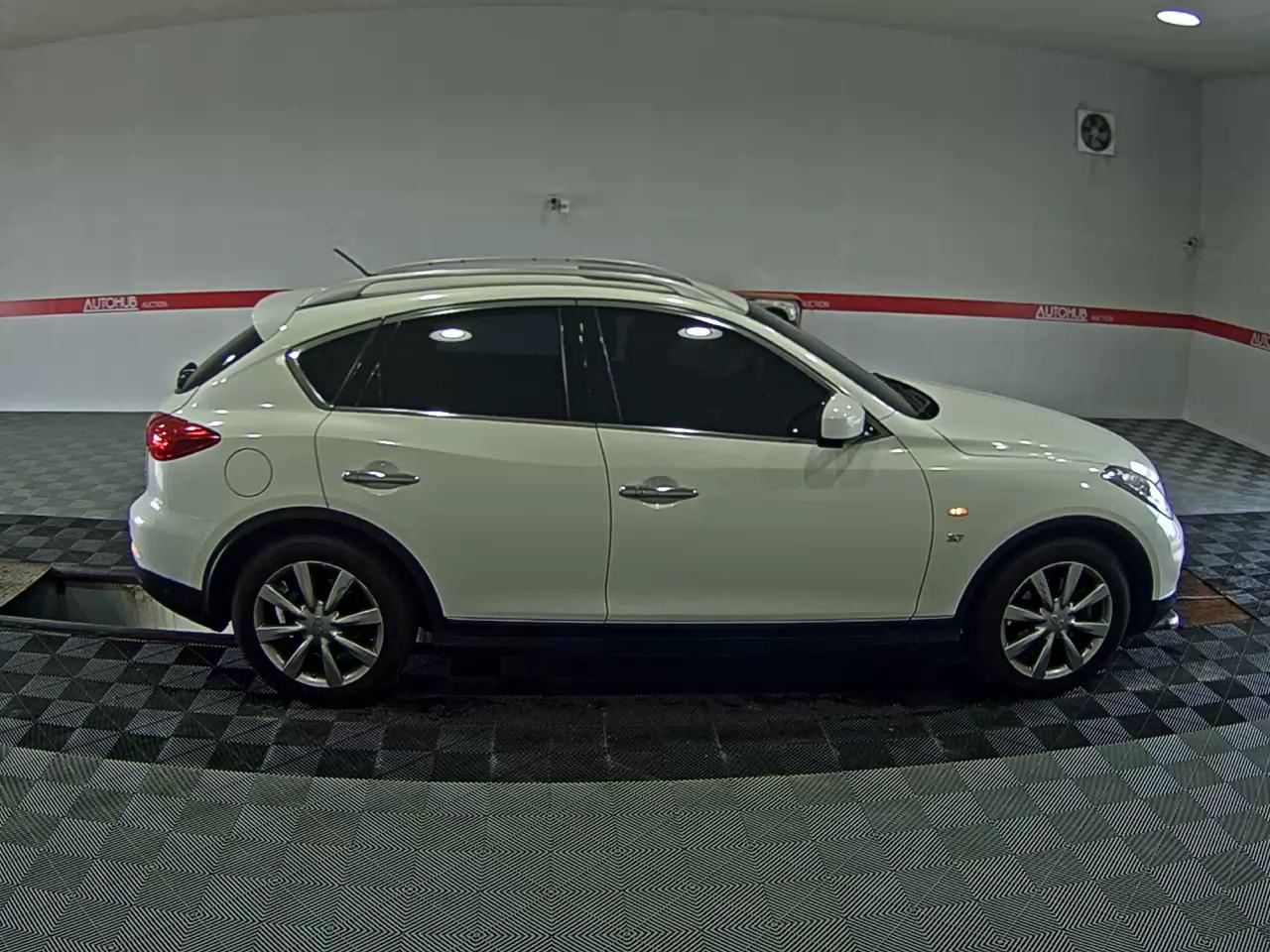 إنفينيتي Qx50 3.7 دفع كلي 2015 دفع رباعي