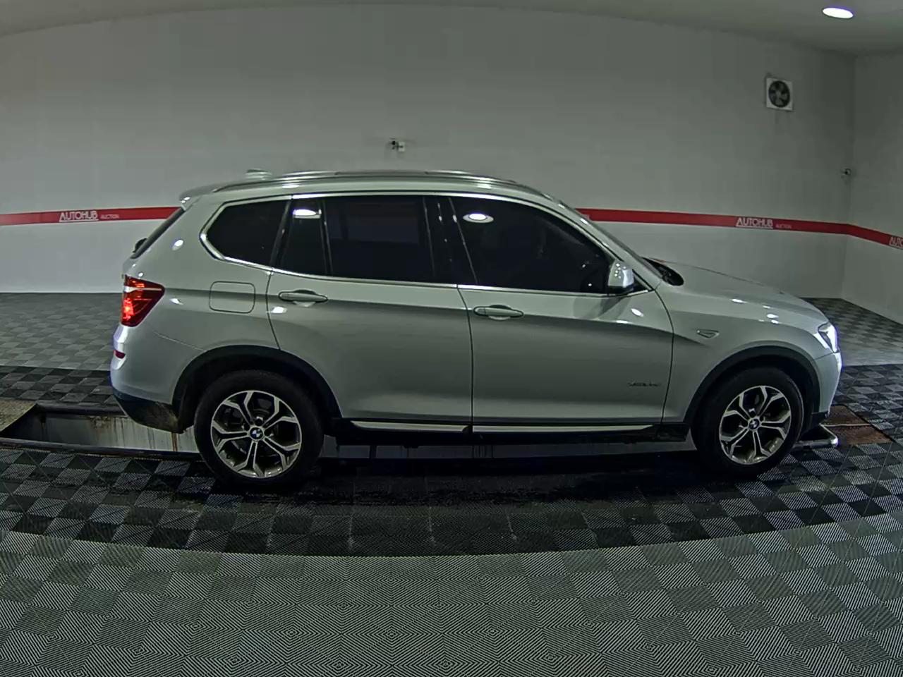 بي إم دبليو X3 (2Nd Gen) 20D إكس درايف X Line Light Pack 2015 LINE