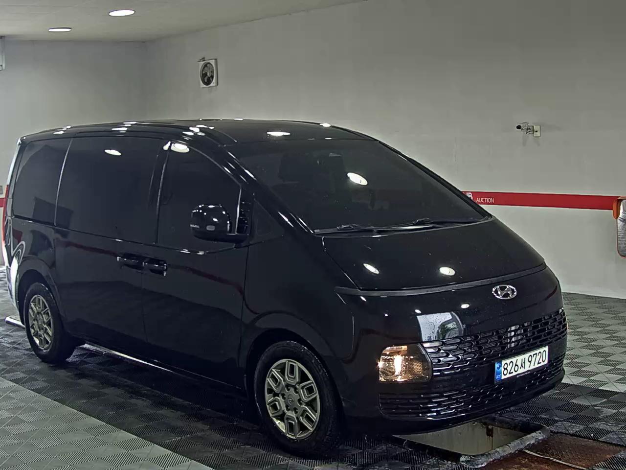هيونداي ستاريا 2022 MODERN