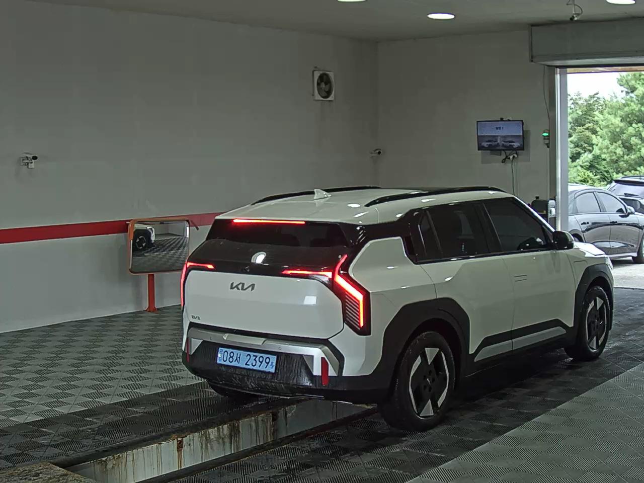 2025 - kia ev3