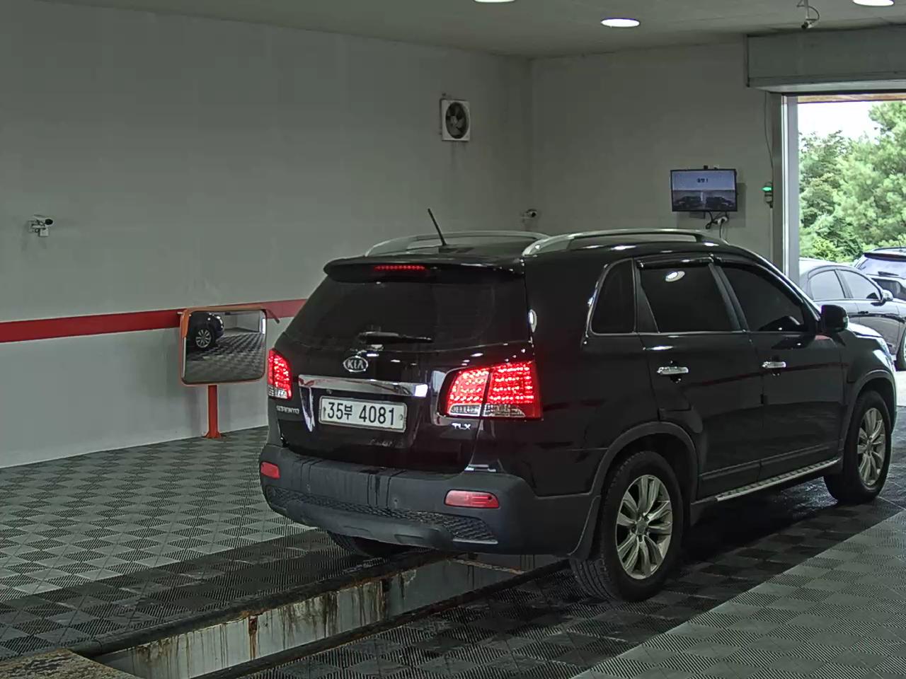 كيا سورينتو 2010 TLX فاخر