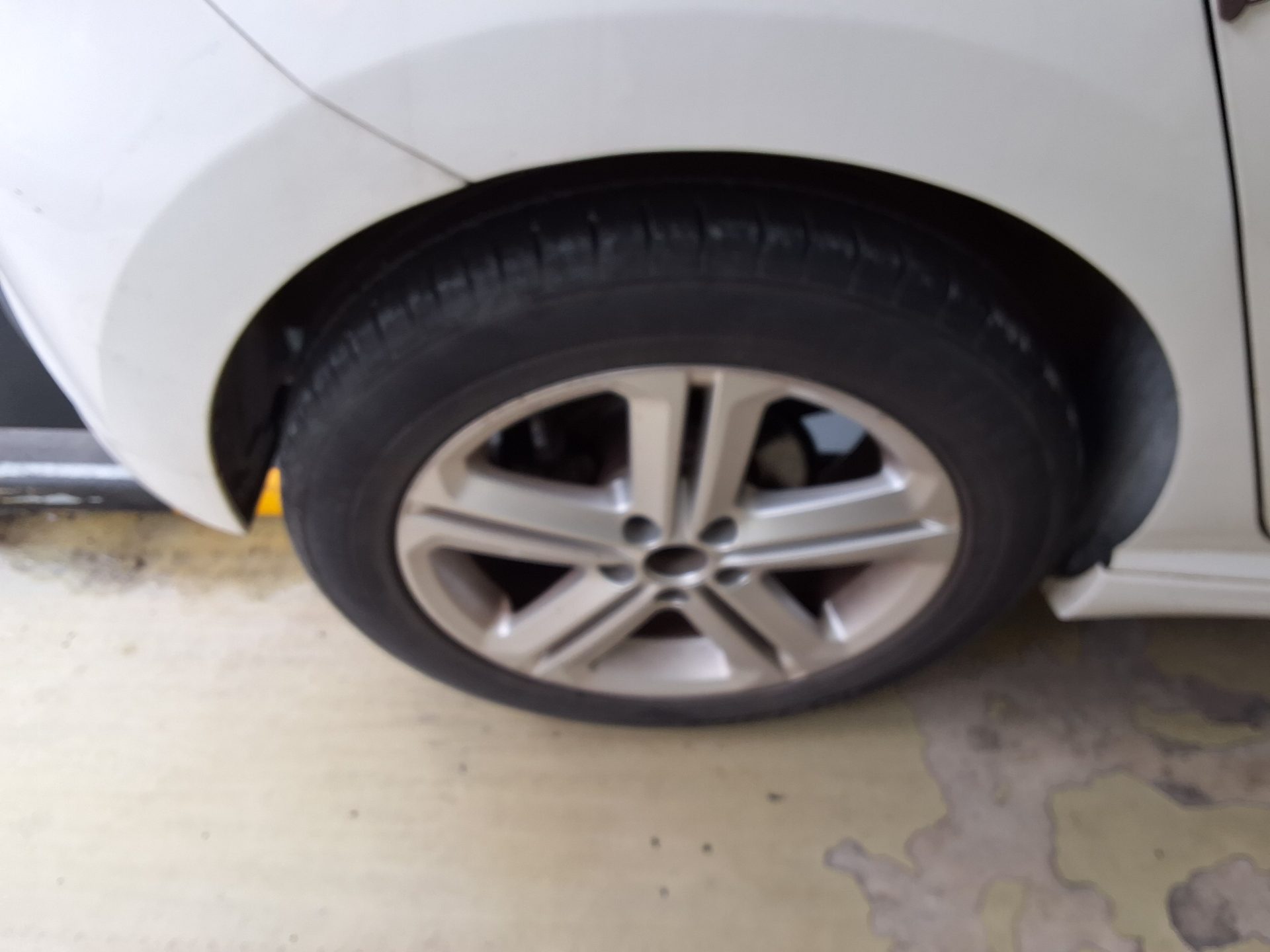 2014 - volkswagen polo