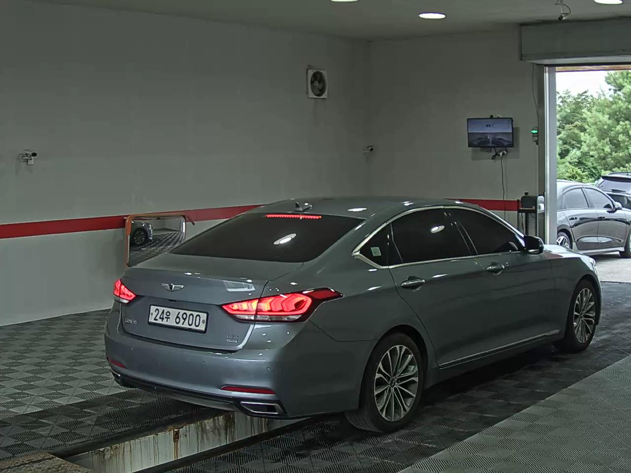 هيونداي جينيسيس Dh G330 دفع كلي مودرن 2016 دفع رباعي MODERN